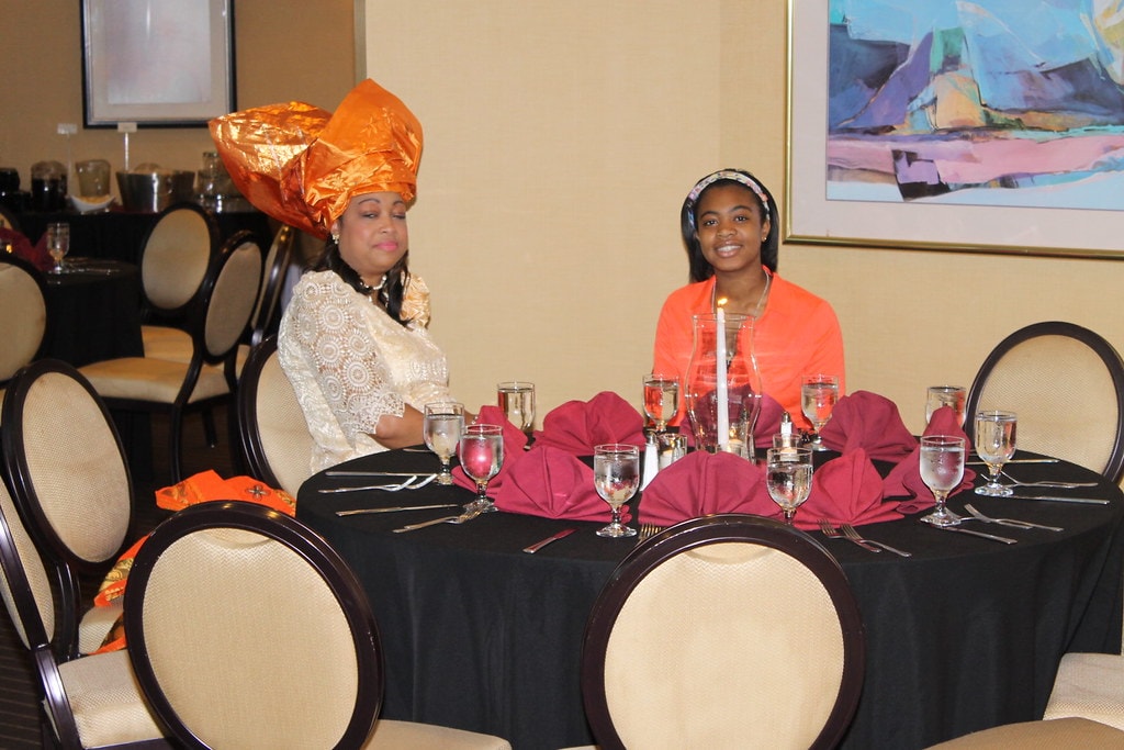 OAIA 2014 event – two members at decorated dinner table